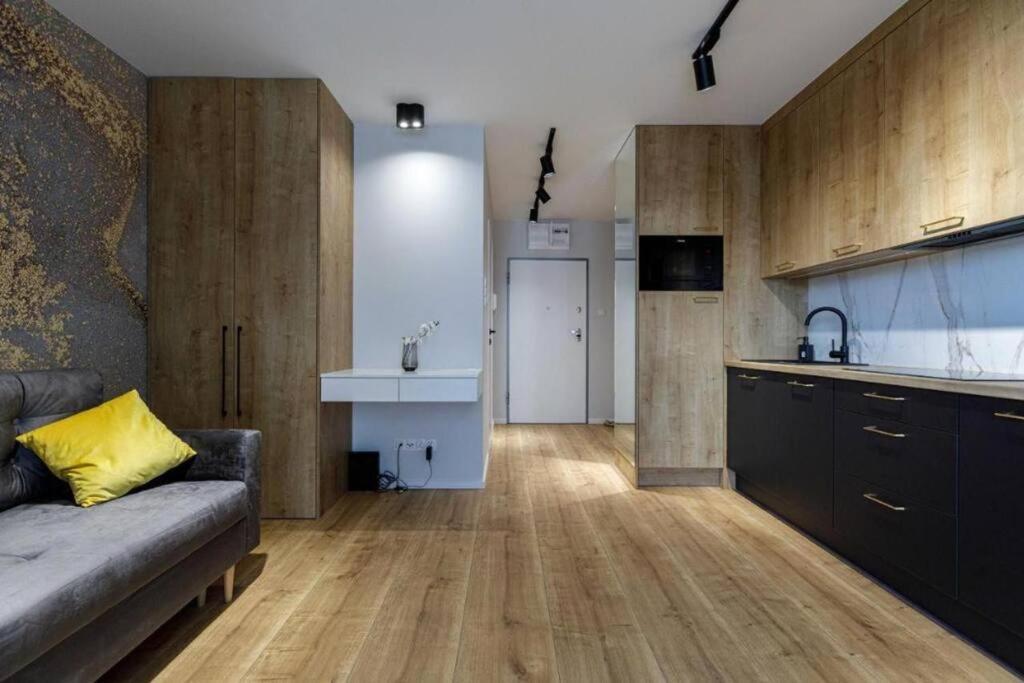 Golden Apartments Wroclaw - Cozy Studio- Odra River&Ksiecia Witolda Екстериор снимка