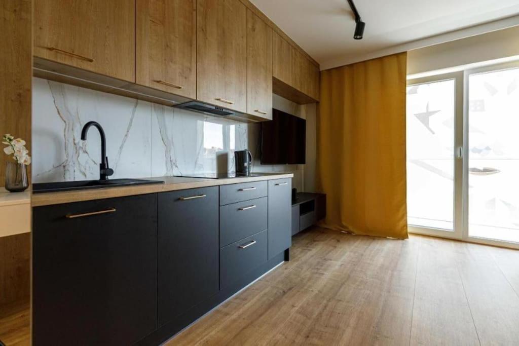 Golden Apartments Wroclaw - Cozy Studio- Odra River&Ksiecia Witolda Екстериор снимка