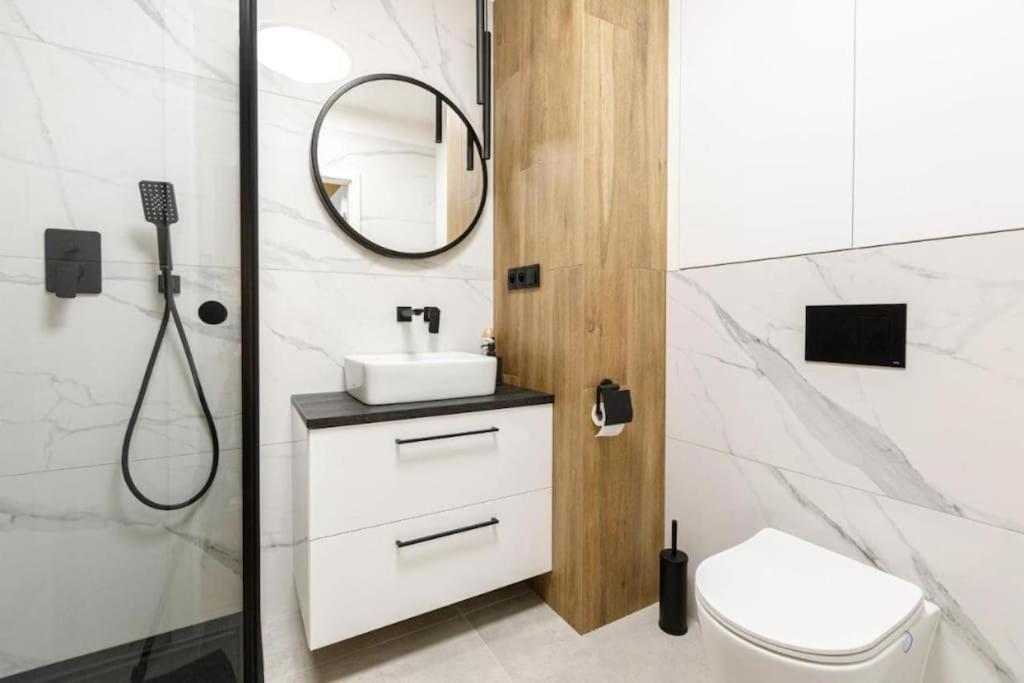 Golden Apartments Wroclaw - Cozy Studio- Odra River&Ksiecia Witolda Екстериор снимка